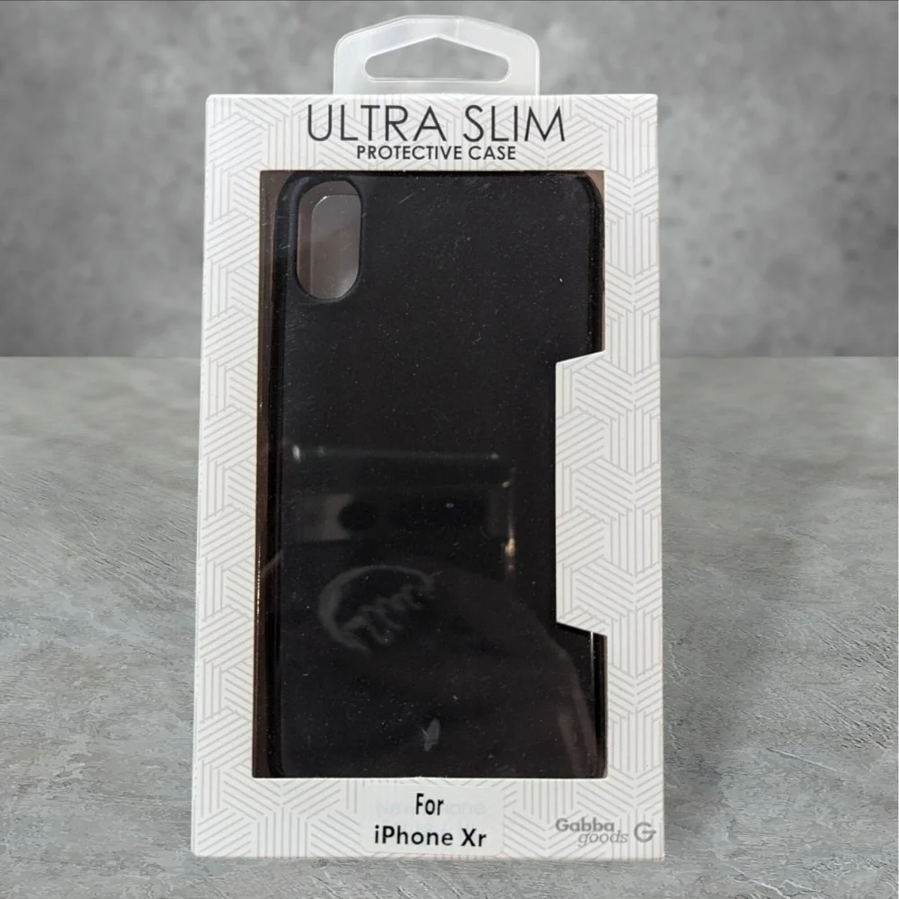 Q2. Gabba Goods Ultra Slim Protective Case‎ for Apple iPhone Xr - Black